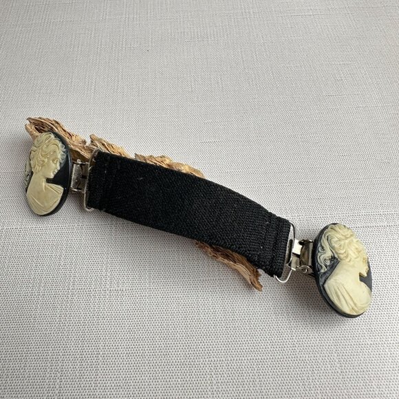 80s Cameo Jacket Cincher, Elastic Blazer Clip - Picture 7 of 10